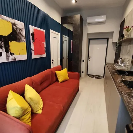 Apartment однокімнатна студіо на площі ринок Lviv